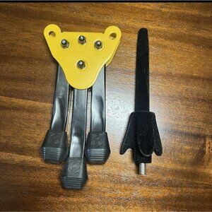 Hercules Flute Multi-Instrume nt Stand Holder for Musicians One Insert 3 Holes